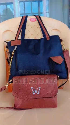 Elegant Ladies Handbag