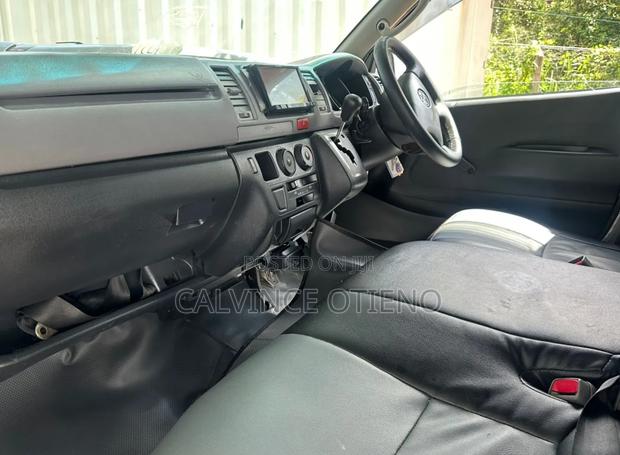 Toyota HiAce 2007 Silver - thumbnail 5