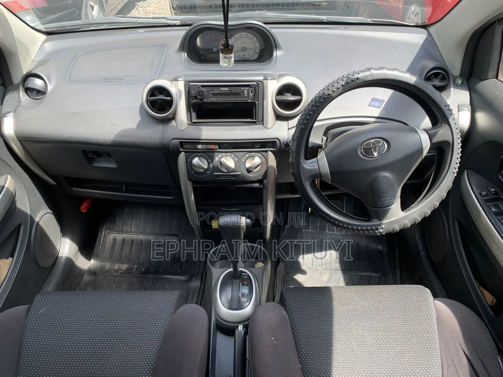 Toyota IST 2014 Silver
