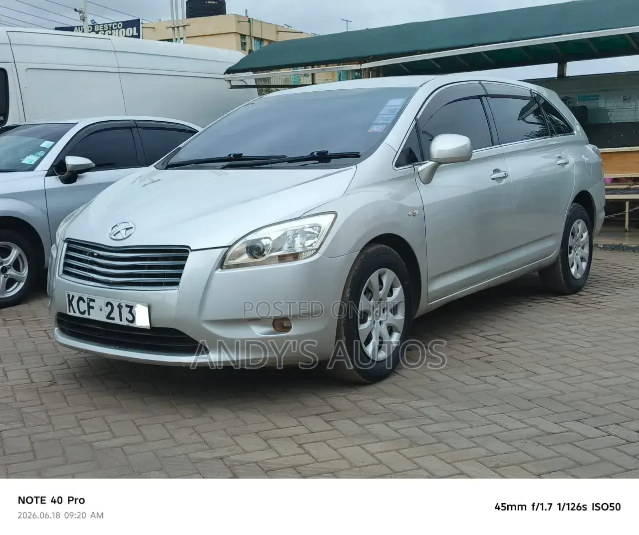 Toyota Mark X Zio 2009 Silver