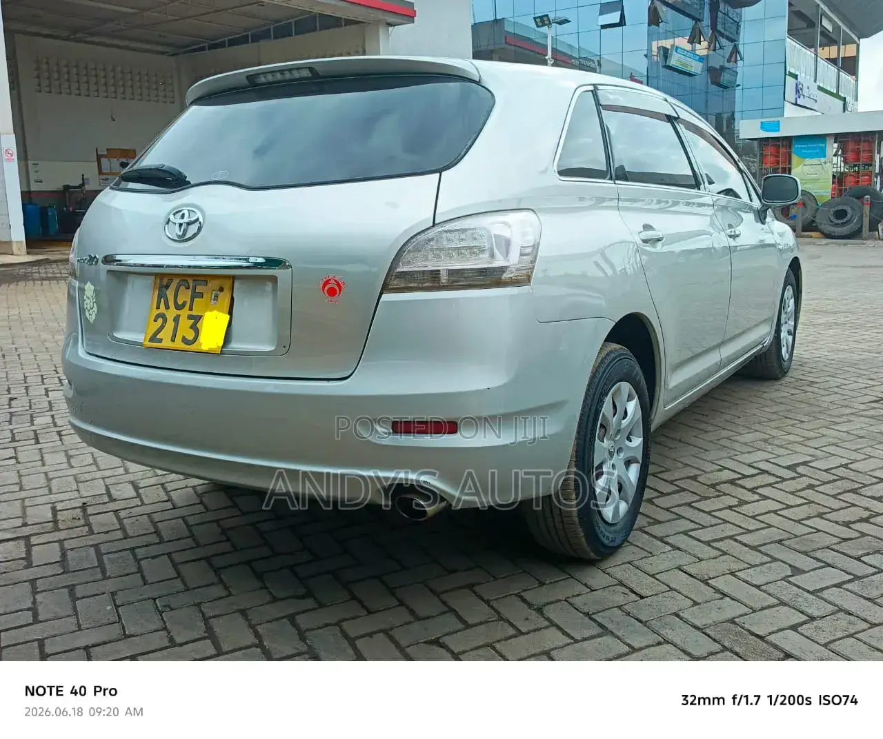 Toyota Mark X Zio 2009 Silver