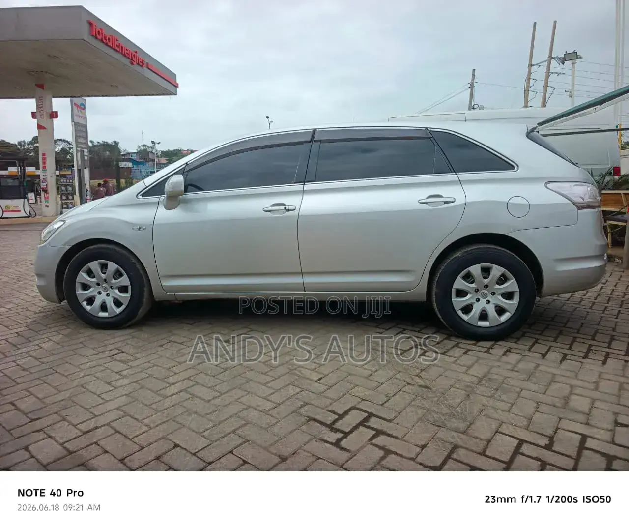 Toyota Mark X Zio 2009 Silver