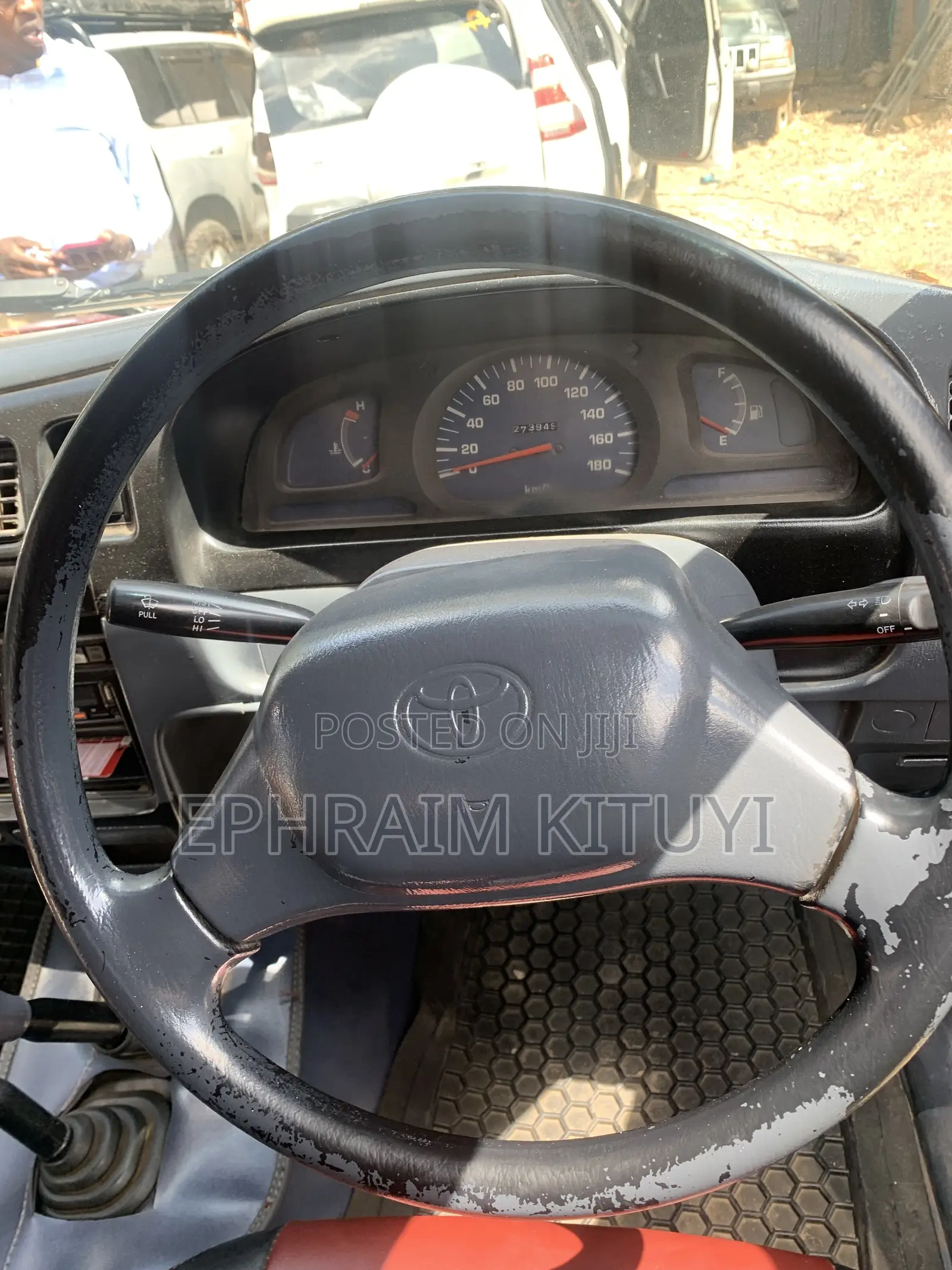Toyota Hilux 1998 Red