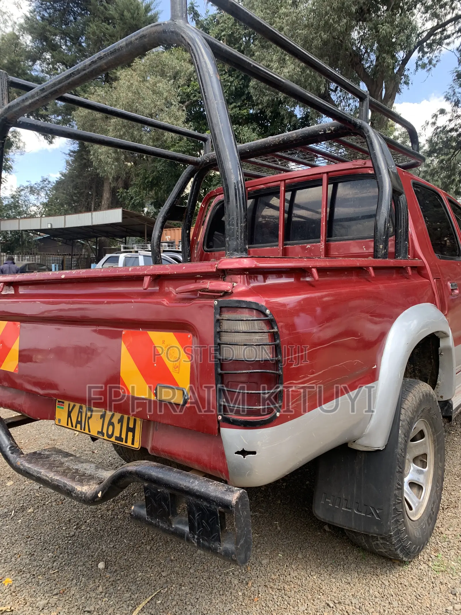 Toyota Hilux 1998 Red
