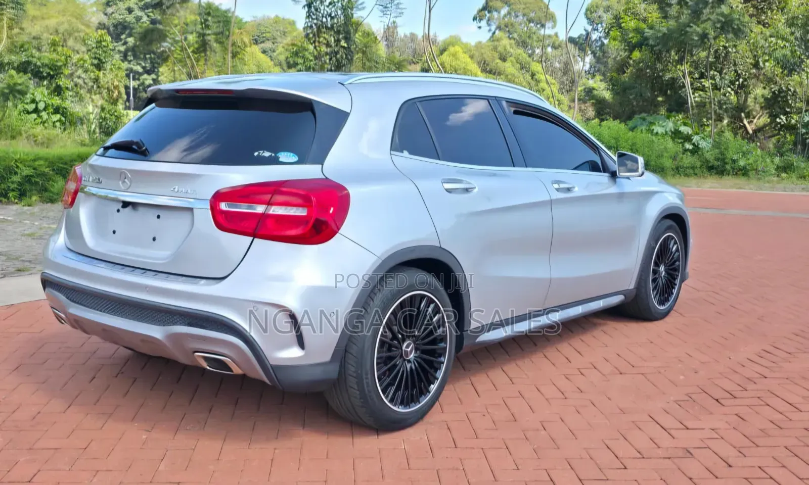 Mercedes-Benz GLA 250 2017 Gray