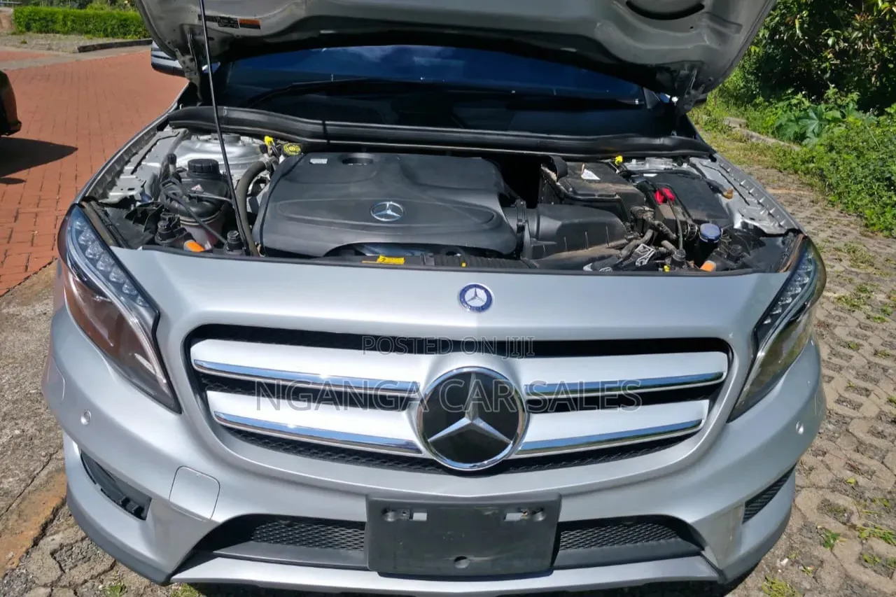 Mercedes-Benz GLA 250 2017 Gray