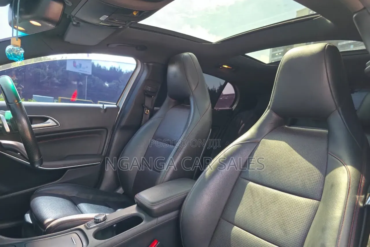 Mercedes-Benz GLA 250 2017 Gray