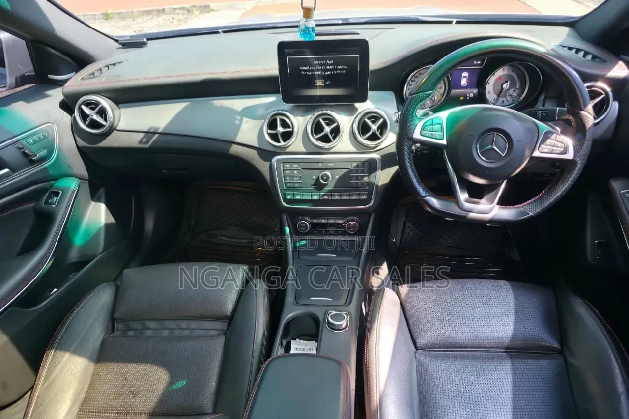 Mercedes-Benz GLA 250 2017 Gray