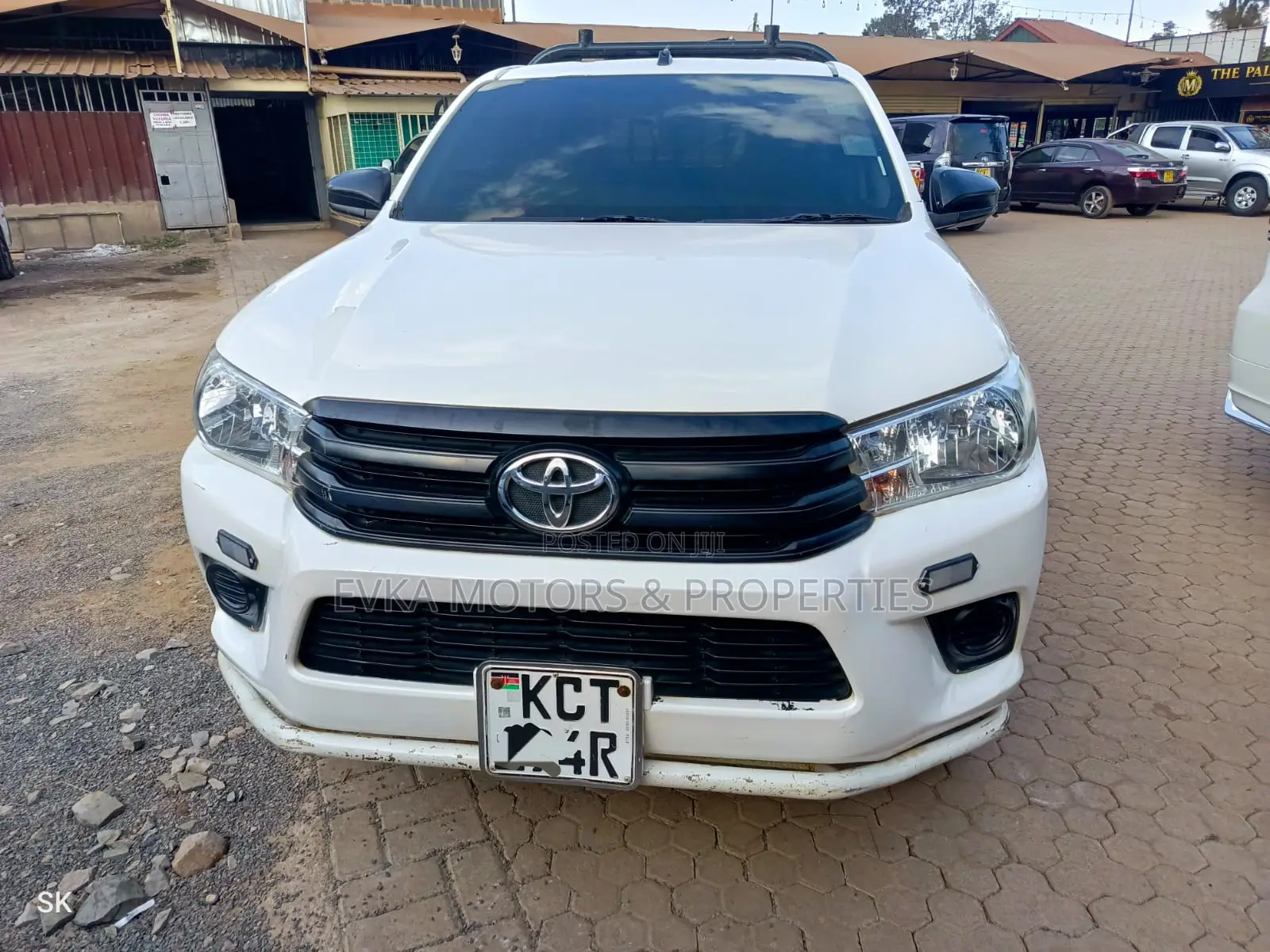Toyota Hilux 2018 White