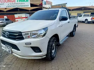 Toyota Hilux 2018 White