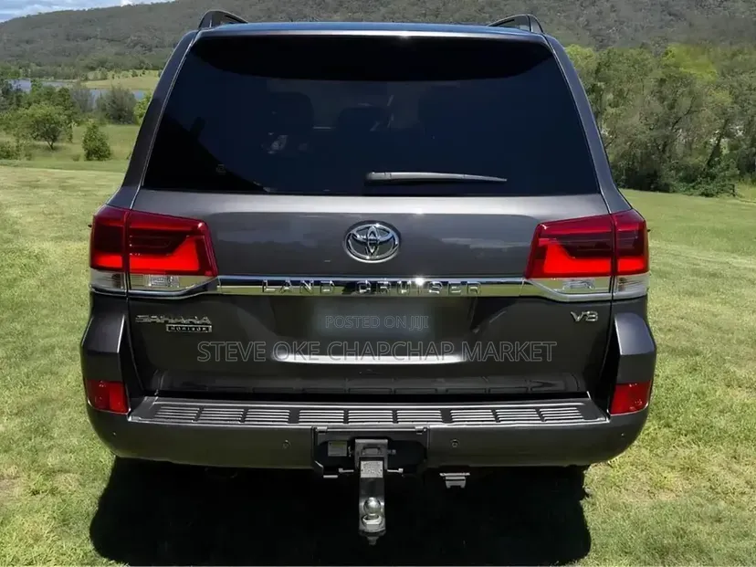 Toyota Land Cruiser 2020 Black