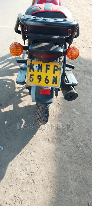 Bajaj Boxer 150 UG 2024 Red