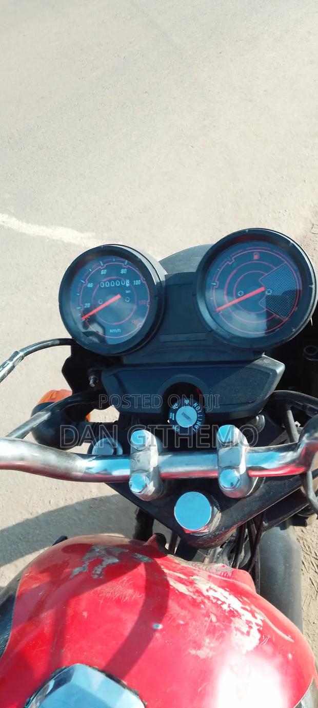 Bajaj Boxer 150 UG 2024 Red - thumbnail 5