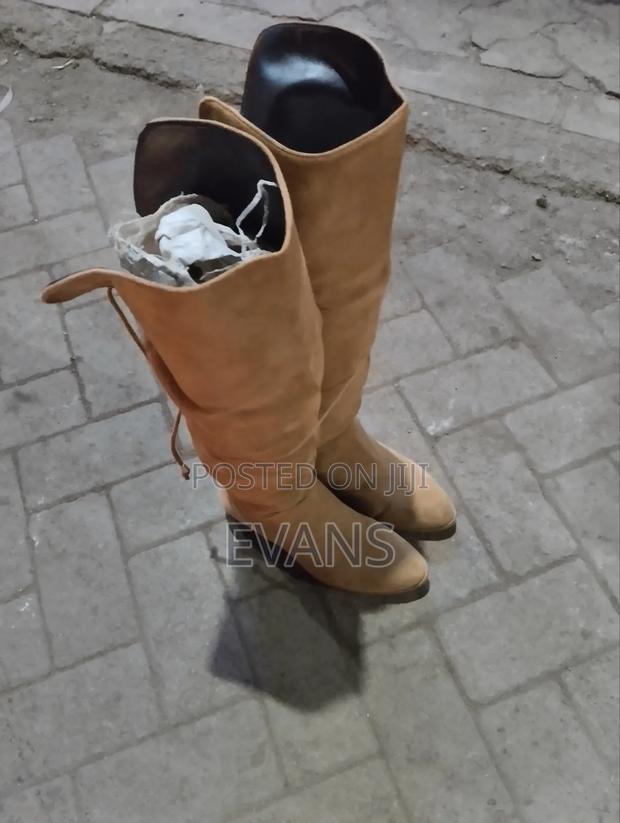 Ladies Shoes - thumbnail 2