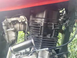 Bajaj Boxer 150 UG 2022 Red