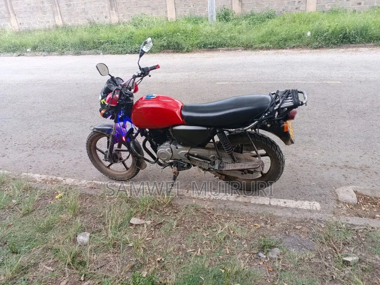 Bajaj Boxer 150 UG 2022 Red