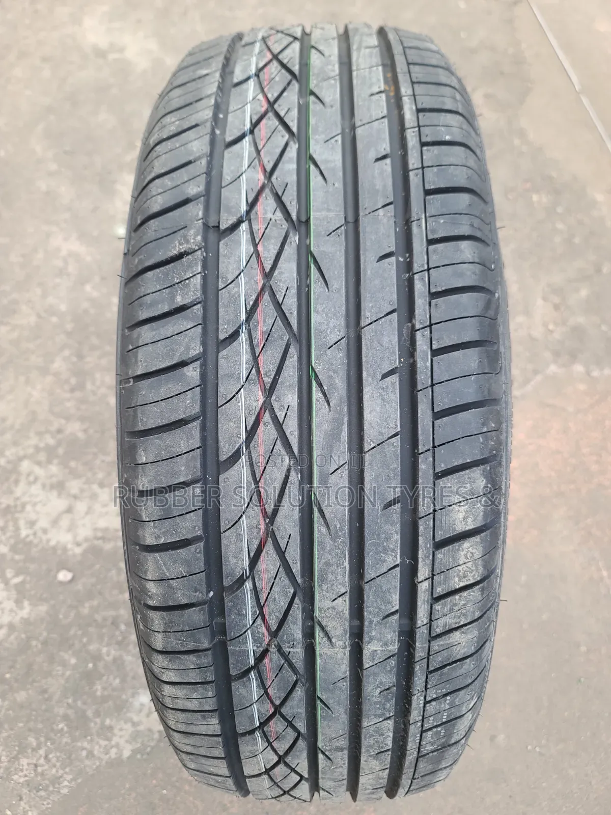 225 /55 R18 Comforser Tyres 102w Cf4000