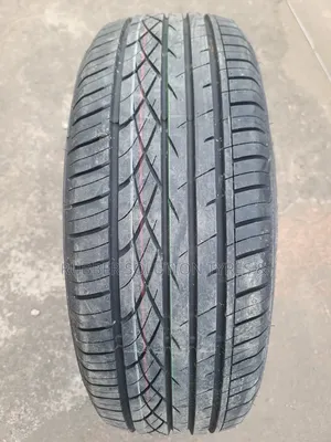 225 /55 R18 Comforser Tyres 102w Cf4000