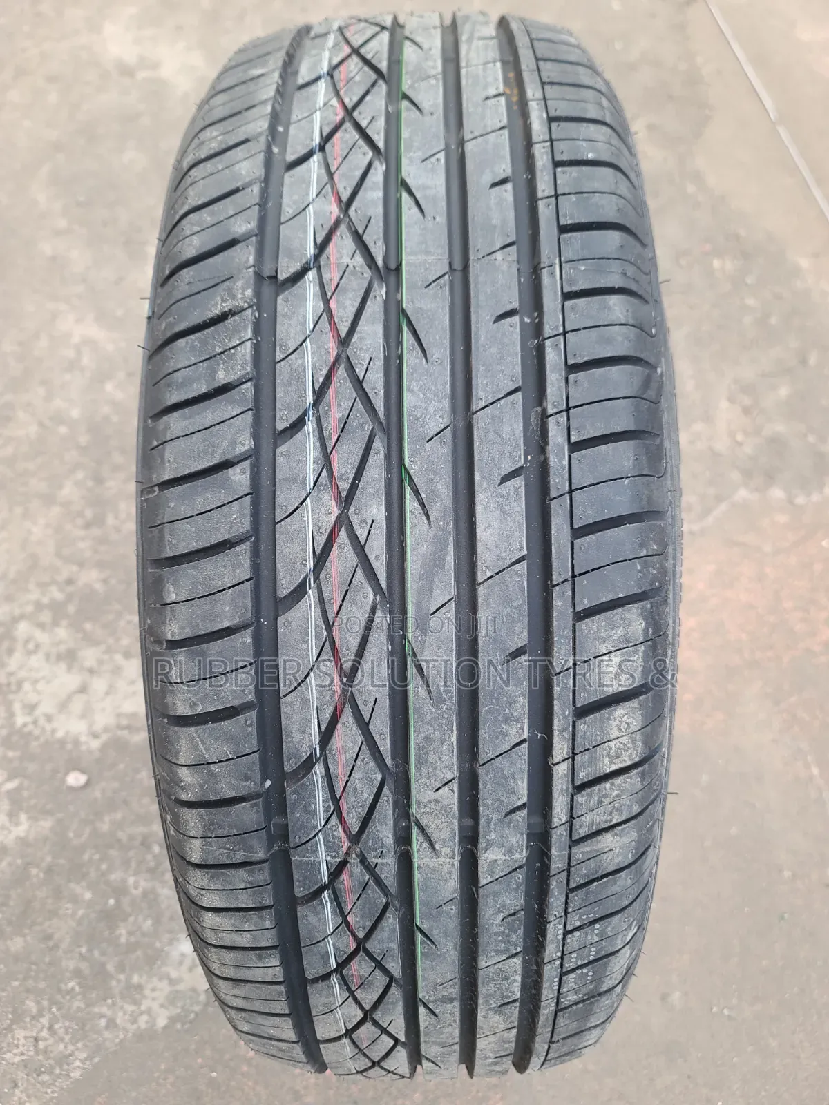 225 /55 R18 Comforser Tyres 102w Cf4000
