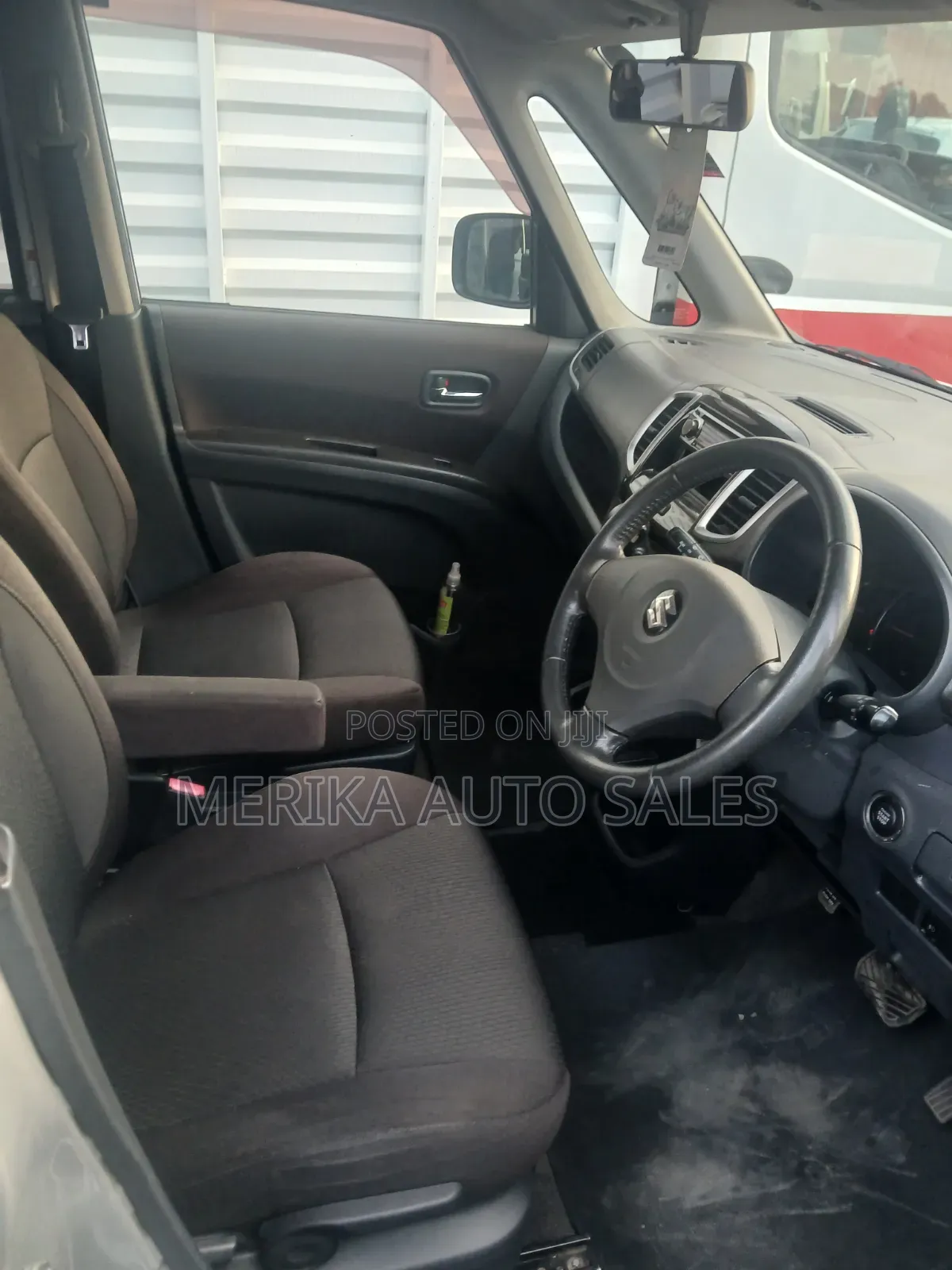Suzuki Solio 2012 Silver
