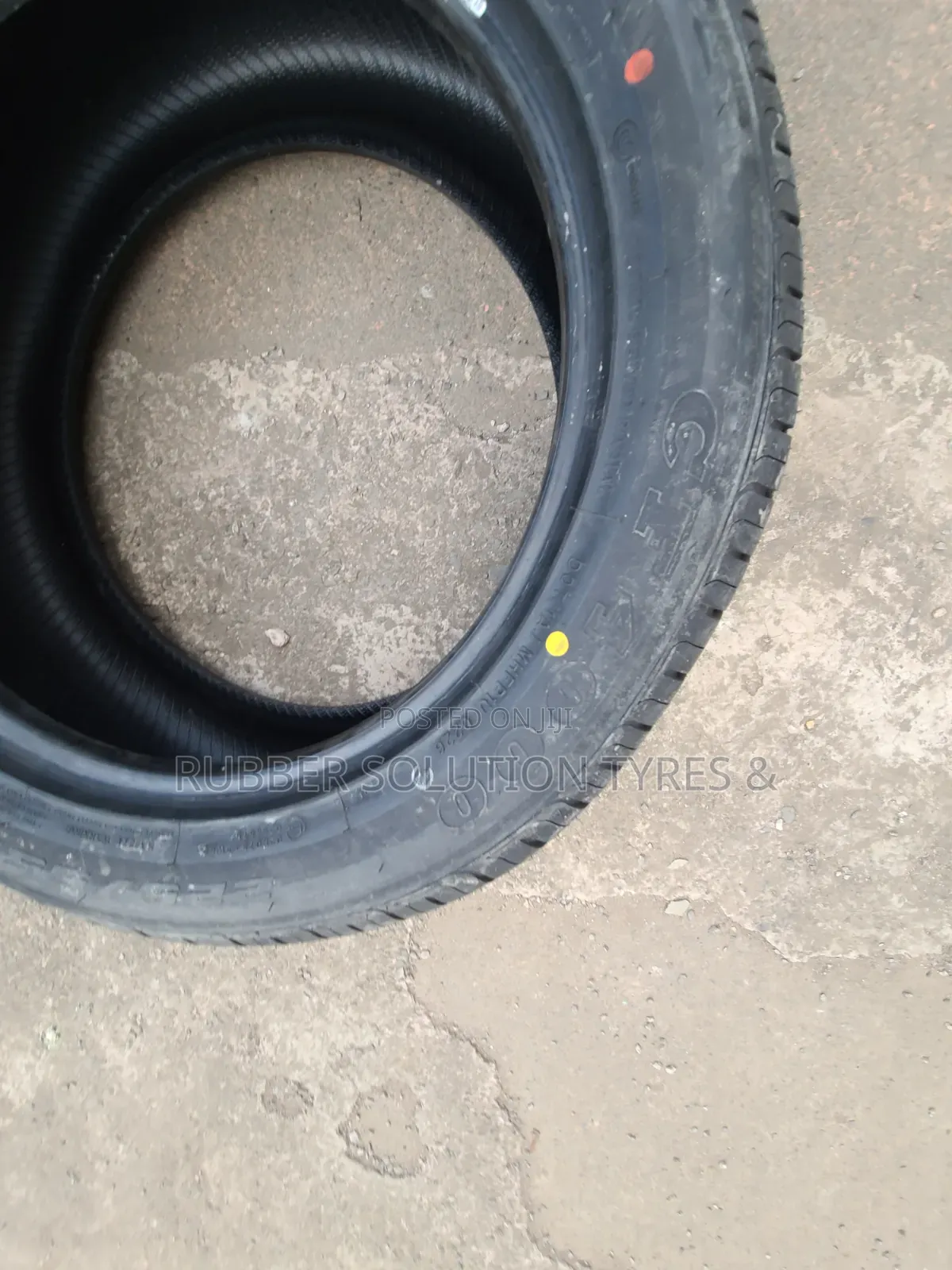 225 /55 R18 Comforser Tyres 102w Cf4000