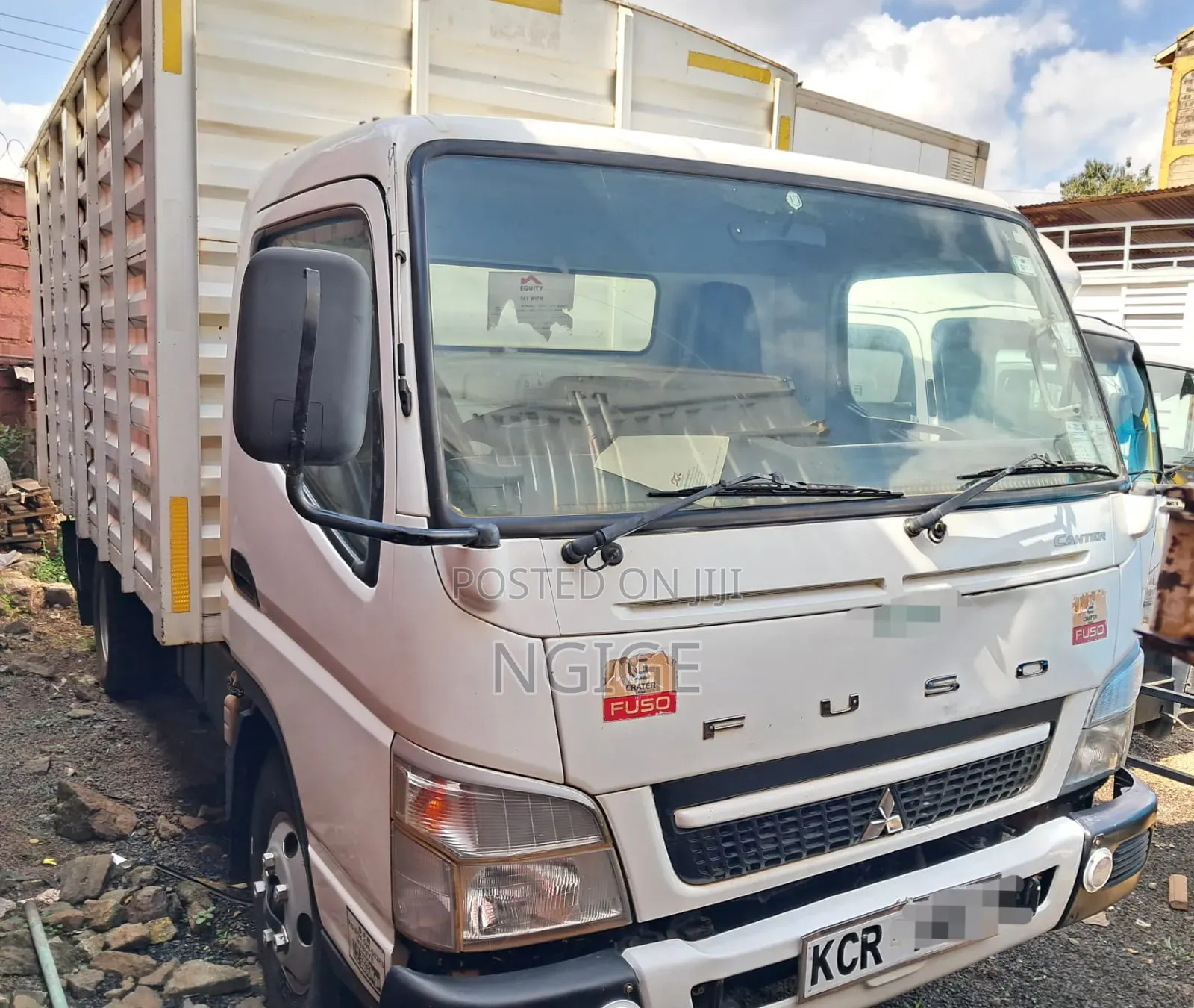 Mitsubishi-- Canter Fe84