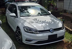 Volkswagen Golf 2019 White