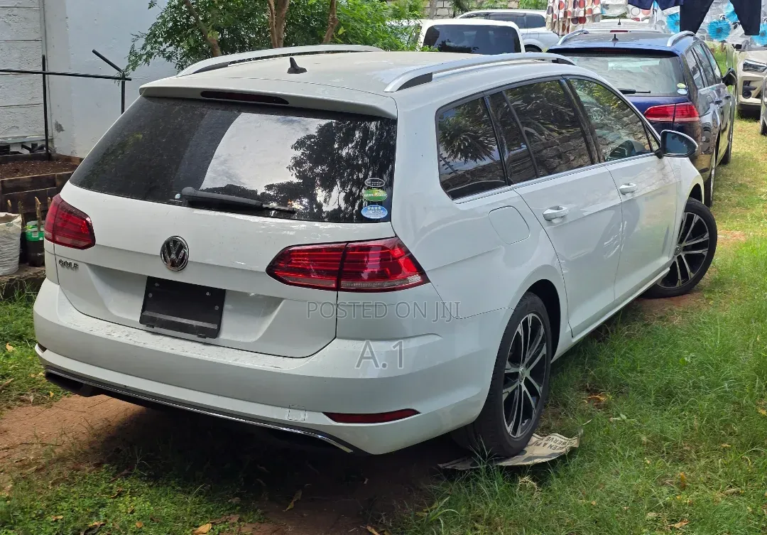 Volkswagen Golf 2019 White