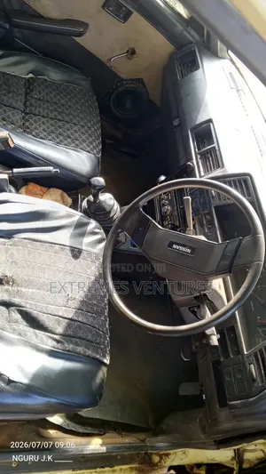 Nissan Sunny 1992 Beige