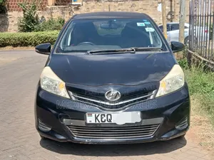 Toyota Vitz 2011 Black