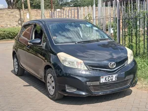 Toyota Vitz 2011 Black