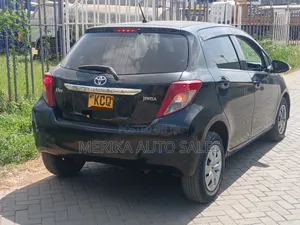 Toyota Vitz 2011 Black