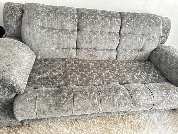 5 Seater Couch/ Sofa Set - thumbnail 2