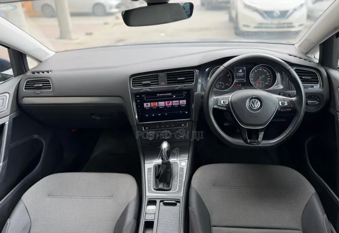 Volkswagen Golf 2019 Blue