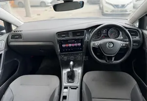Volkswagen Golf 2019 Blue