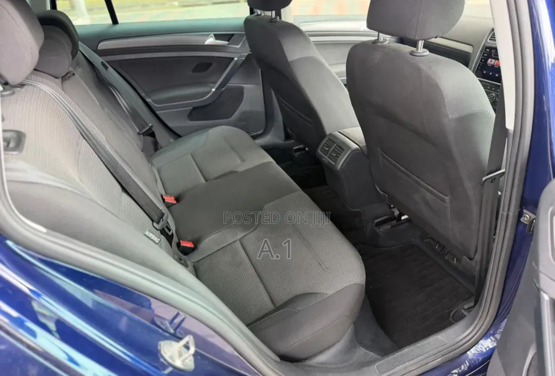 Volkswagen Golf 2019 Blue