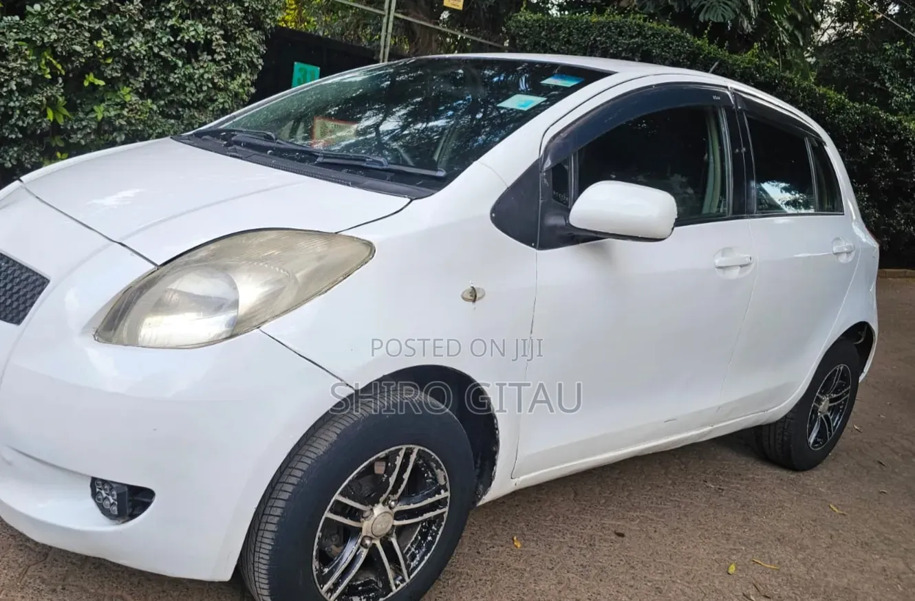 Toyota Vitz 2006 White