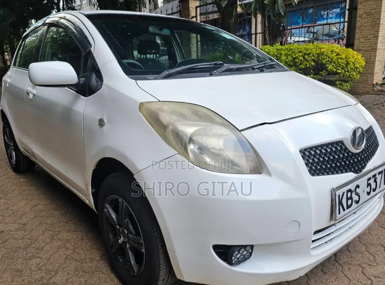 Toyota Vitz 2006 White
