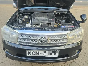 Toyota Fortuner 2010 Black