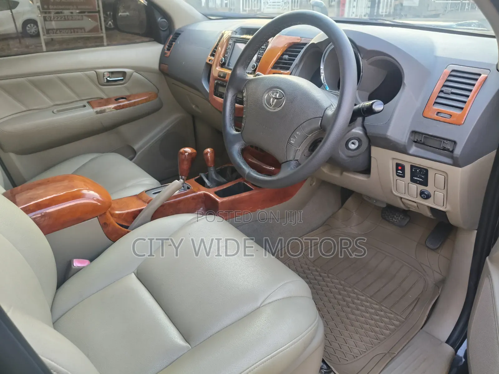 Toyota Fortuner 2010 Black