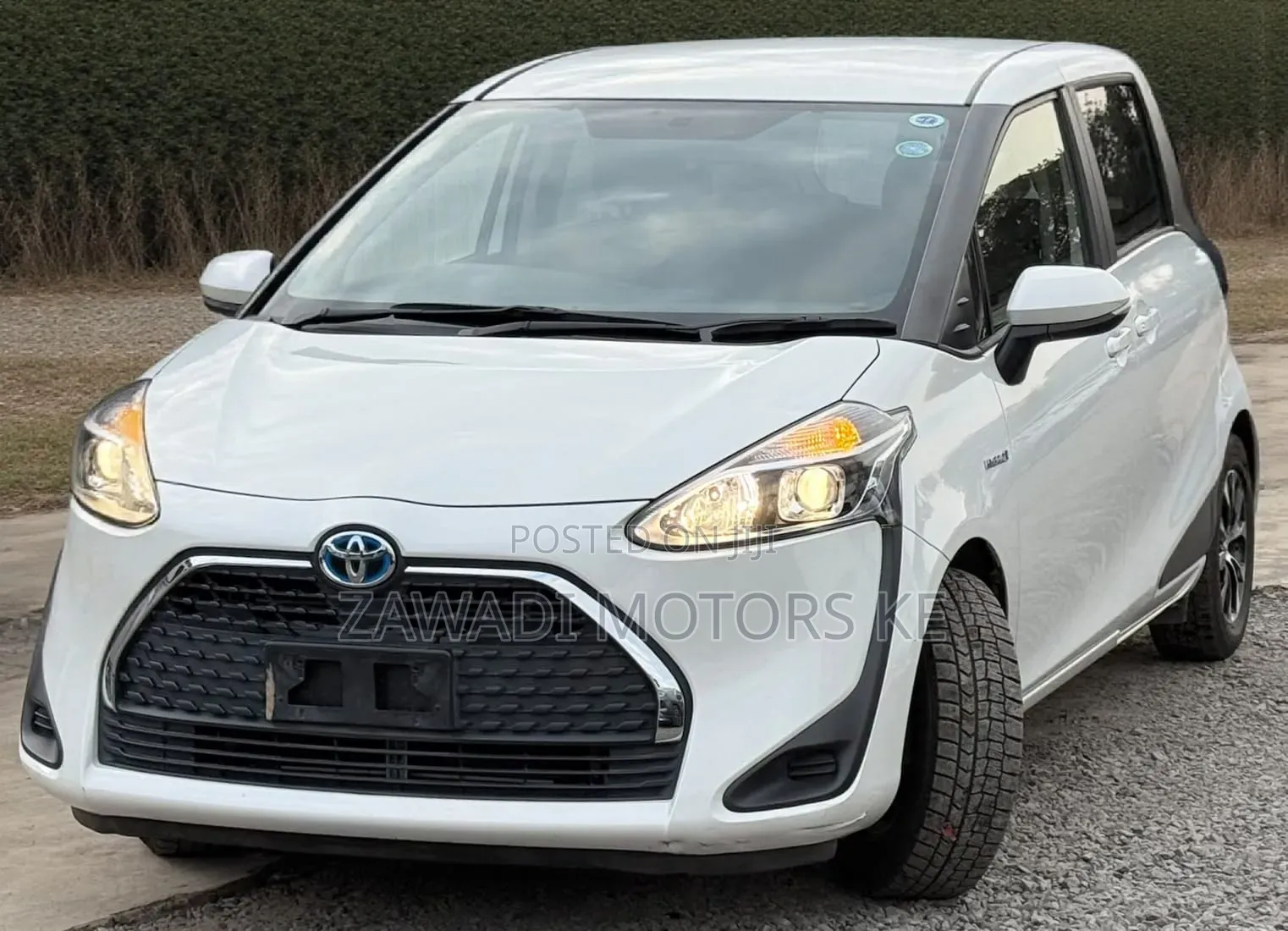Toyota Sienta 2019 White