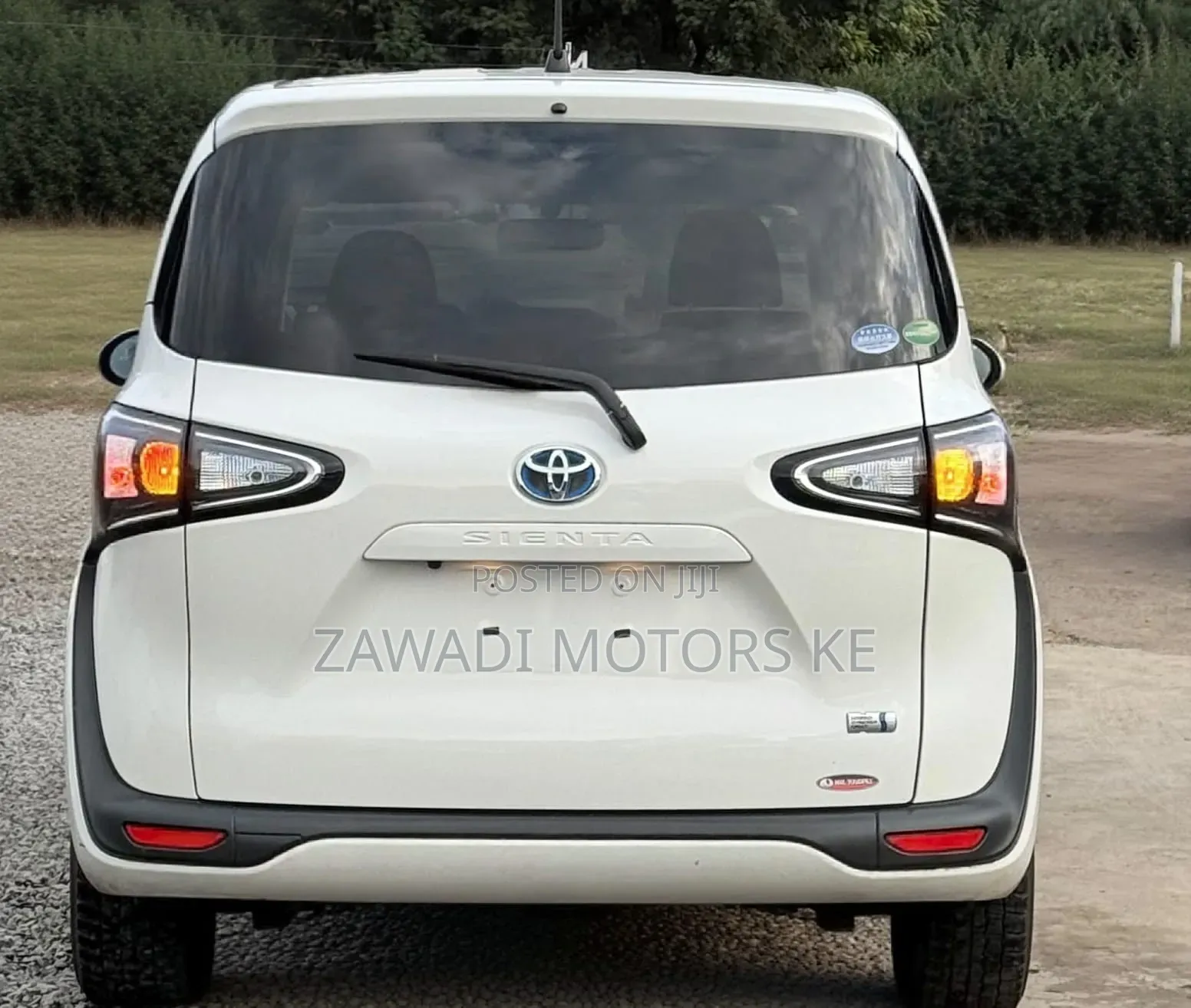 Toyota Sienta 2019 White