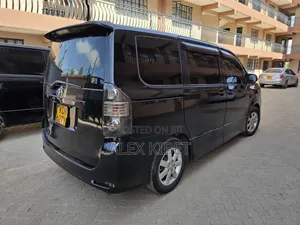 Toyota Voxy 2010 Black