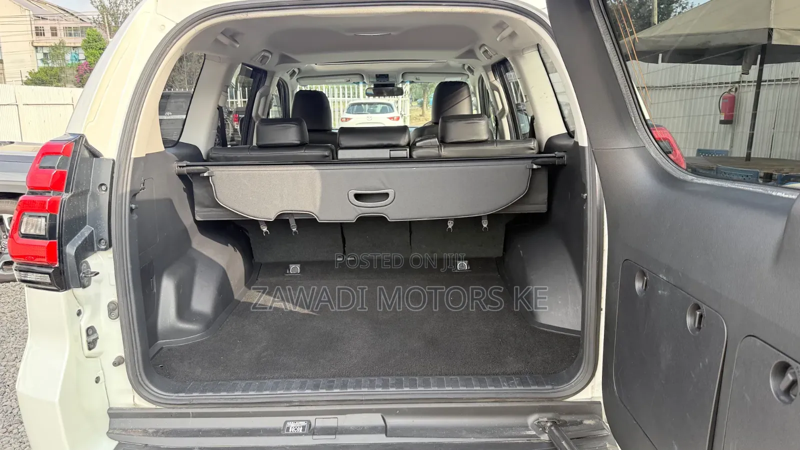 Toyota Land Cruiser Prado 2019 White