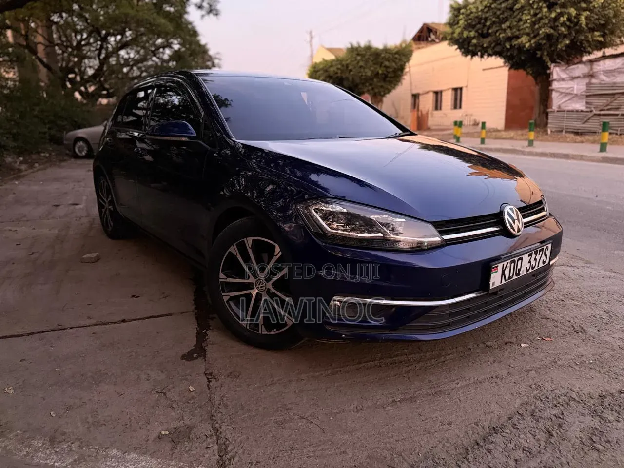 Volkswagen Golf 2017 Blue