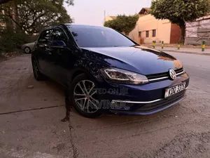 Volkswagen Golf 2017 Blue