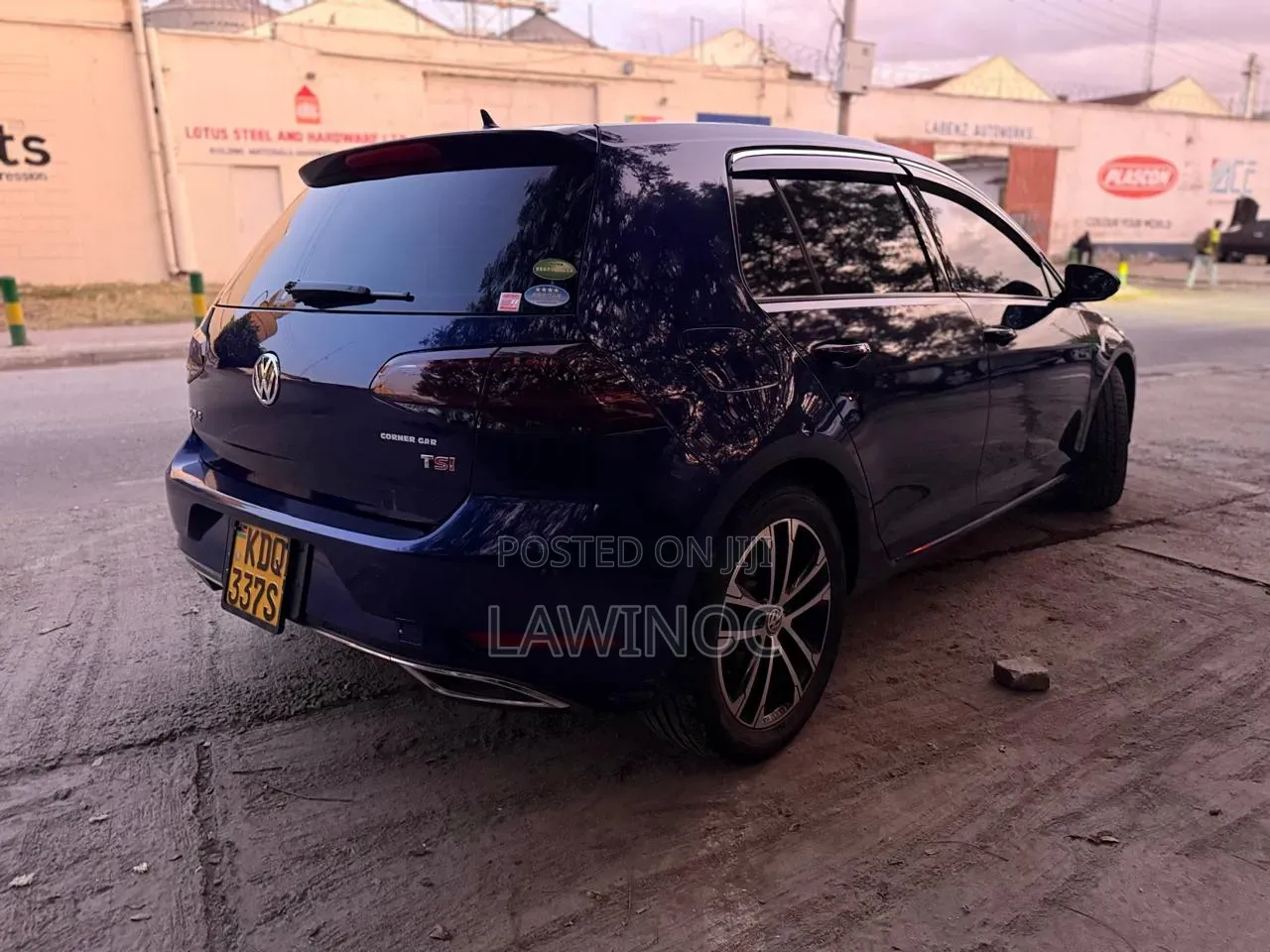 Volkswagen Golf 2017 Blue