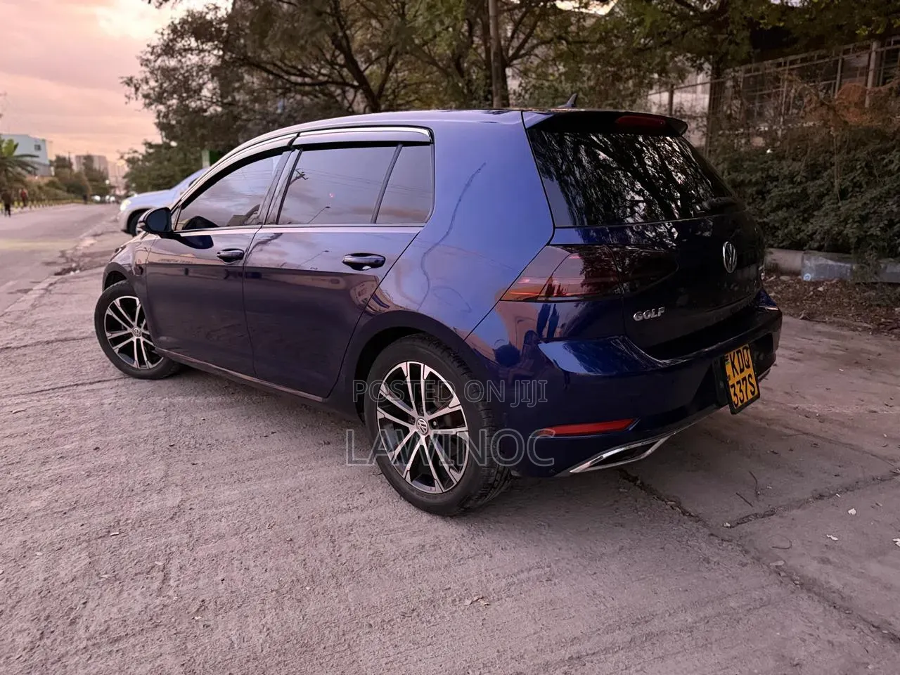 Volkswagen Golf 2017 Blue