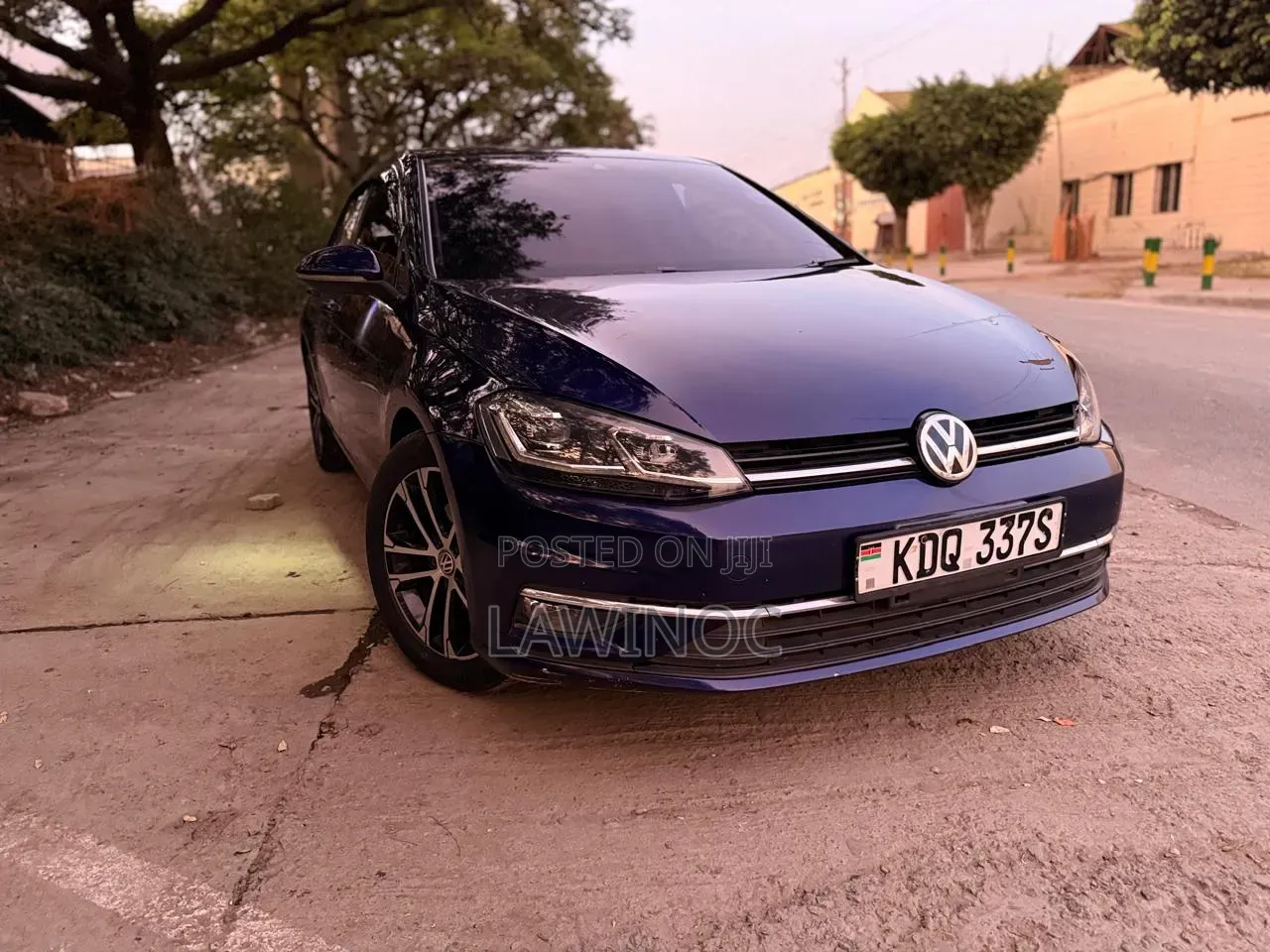 Volkswagen Golf 2017 Blue
