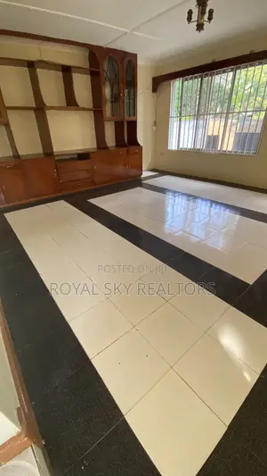 3bdrm Townhouse / Terrace in Uthiru for rent